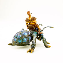 Load image into Gallery viewer, YORBIE W/ INSECTOID MOUNT 3