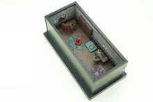 Load image into Gallery viewer, Mordred Manor - Fig's Room