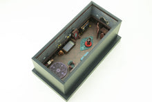 Load image into Gallery viewer, Mordred Manor - Fig's Room